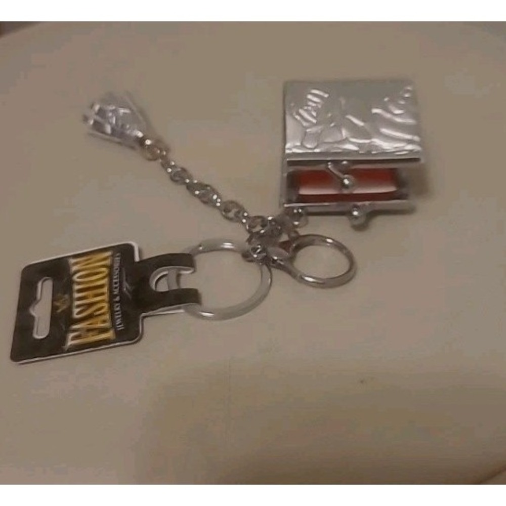 SILVER‎ COIN PURSE KEYCHAIN TASSEL
